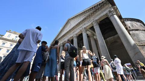 Roman Pantheon begins charging tourists an entrance fee
