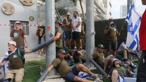 Protesters against Israeli judicial overhaul block roads, army headquarters